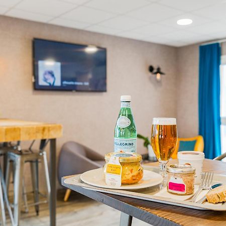 Kyriad Direct Tours Sud - Chambray Les Tours Exterior foto